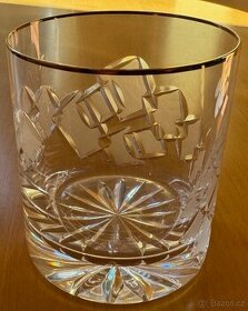 Sada 4ks krásných  broušených skleniček na Whisky