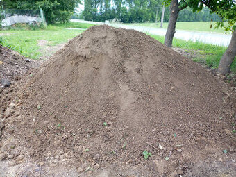 Nabízím zeminu ornici