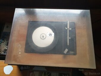 Gramofon Tesla Romeo