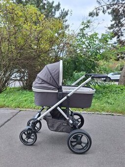 Kočárek Moon Nuova City