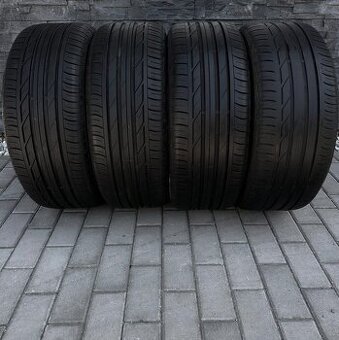 Sada pneu Bridgestone 225/50/18 95W