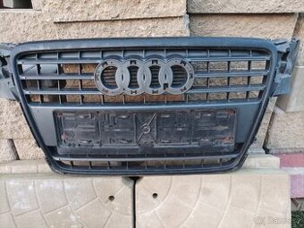 Audi A4 B8 přední maska - 1