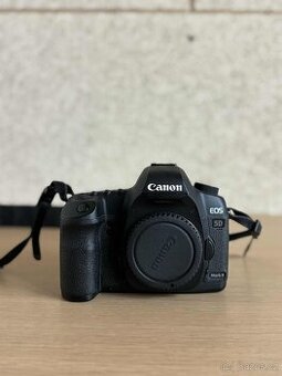 Canon 5D Mark II – poctivý full-frame se skvělými barvami