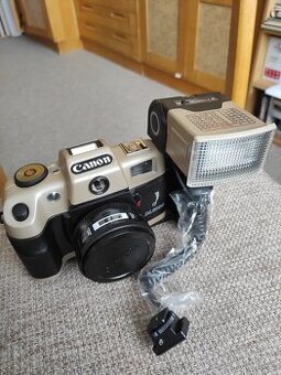 ATRAPA foto Canon s brašnou a bleskem