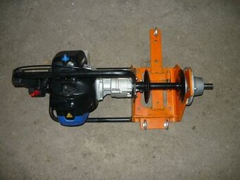 Ruční motorový lesnický naviják - tažná síla 1200 KG