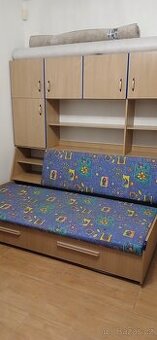 Stěna s výsuvnou postelí