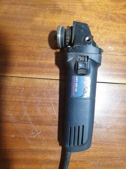 Úhlová bruska Bosch GWS 850 CE Popis Snadno ovladatelná úhlo