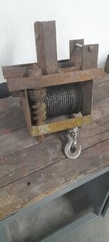 Ruční naviják-vrátek