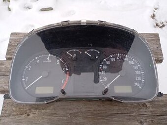 Přístrojová deska na Škoda Octavia 1