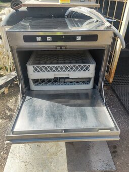 Gastro myčka nádobí 50x50 Zanussi