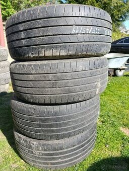 Bridgestone 225/45/19 - 1