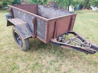 Vojenská dvoukolová vlečka PAJ za traktor