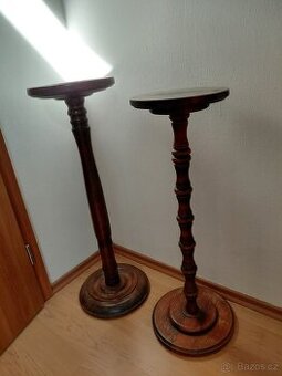 Dřevěné stojany pod květináče 2 ks - 500 Kč