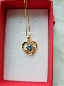 Zlatý náhrdelník ve tvaru srdce s modrým moissanitem 1ct - 1