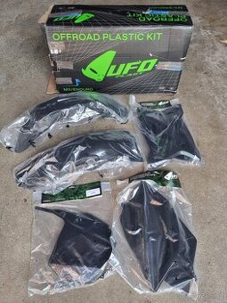 Nová sada plastů na Suzuki RMZ 450 - 2007 - UFO Plast