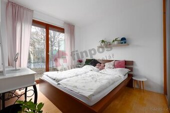 Prodej bytu 2+kk, 53 m2 se zahradou 93 m2 a garáží, Říčany