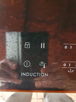 Sklokeramická varní deska Elektrolux