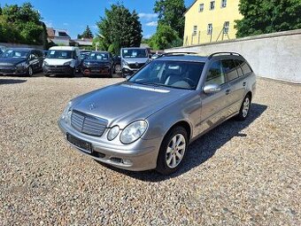 Mercedes-Benz E 220CDi 110KW Avantgarde Kombi, Tažné