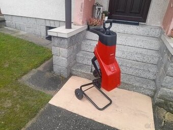 Zahradní drtič Einhell GH-KS 2440