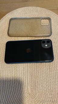 Prodám černý iPhone 11 64GB - top stav- baterie 88%