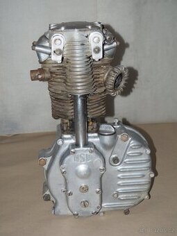NSU 351 OT motor