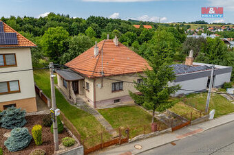 Prodej rodinného domu, 100 m², Březůvky