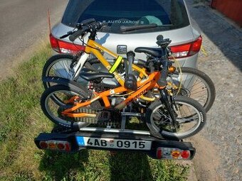Nosič jízdních kol na tažné zařízení