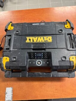 radio DeWalt dwst1
