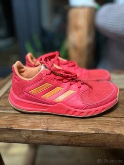 Dívčí sportovní boty adidas, vel. 34
