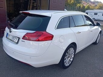Opel Insignia Tourer /Cosmo/Italie