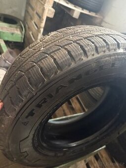 Pneumatiky zimáku 225/70 r15c