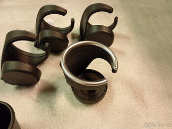 Držák nápojů - nápoják BMW i3