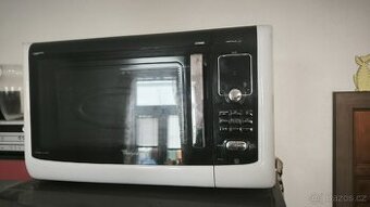 Mikrovlnná trouba s horkovzduchem