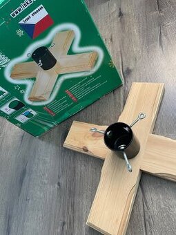 Stojan na vánoční strom dřevěný 45x45x14 cm