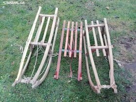 Starožitné dřevěné sáňky
