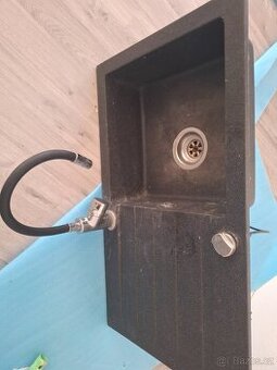 Granitový dřez černý 78×44