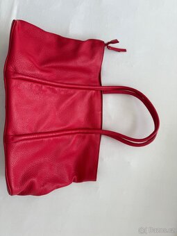 Nová kožená Kabelka, vejde se do ni notebook