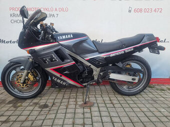 Yamaha FZ 750