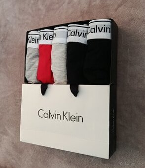 Balíček 5ti kusů kalhotek Calvin Klein