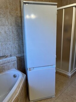 Chladnička kombinovaná vestavěná Whirlpool ART 471/4