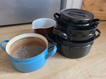 Staré smalt hrnce plus kamenina