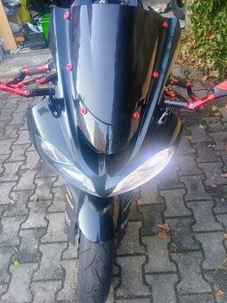 Kawasaki ZX10R 2004 - 1