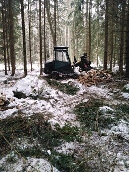 Palivové dřevo skládané