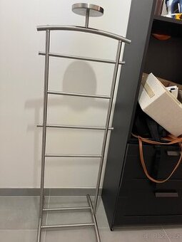 Věšák IKEA