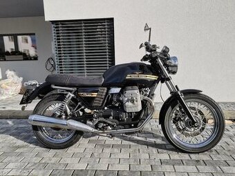 Moto Guzzi V7 nové pneu