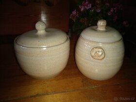 Keramický hrníčky s pokličkou