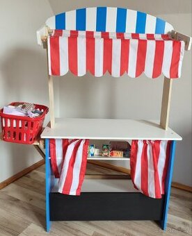 Dřevěný stánek / divadlo 2 v 1