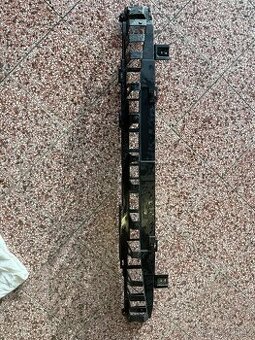 Přední plastová výztuha do nárazníku