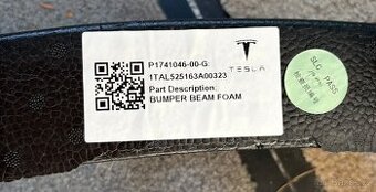 Tesla model 3 highland. Absorber přední vystuha.