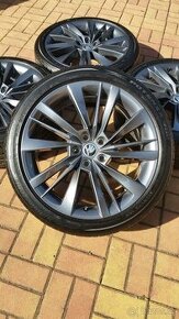 ALU kola ŠKODA 5x112 R19 letní 235/40/19 Superb 3,Passat B8